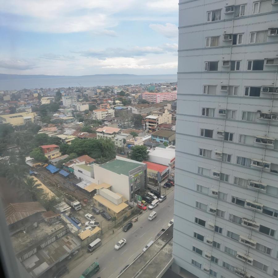 Avida Davao Condos, Downtown Cm Recto Avenue, Davao City Kültér fotó